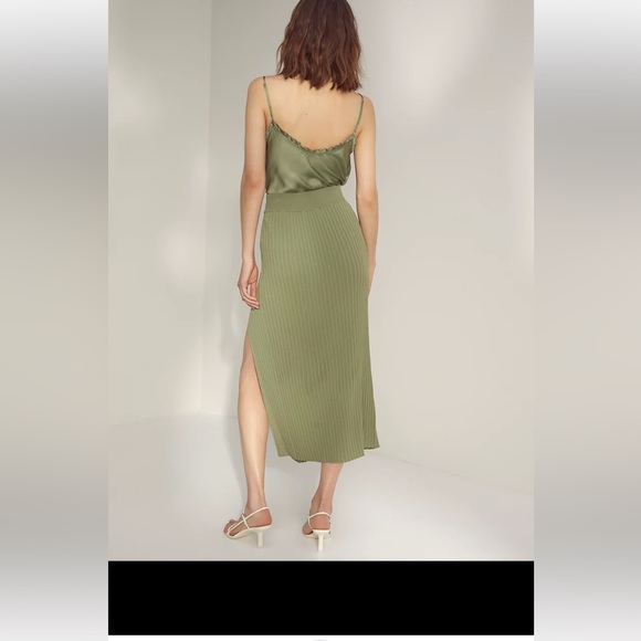 Aritzia Wilfred knit slit skirt in US size S - Picture 10 of 11